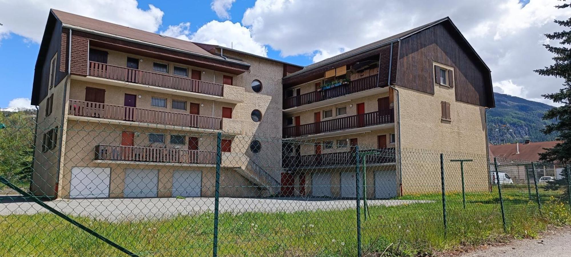 Grand Studio 3 Personnes Idealement Place Barcelonnette Bagian luar foto
